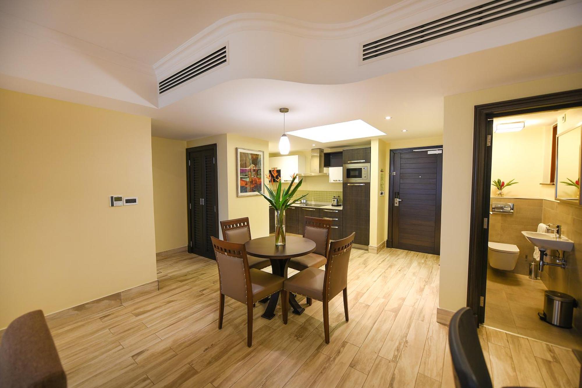 Mestil Hotel & Residences Kampala Buitenkant foto