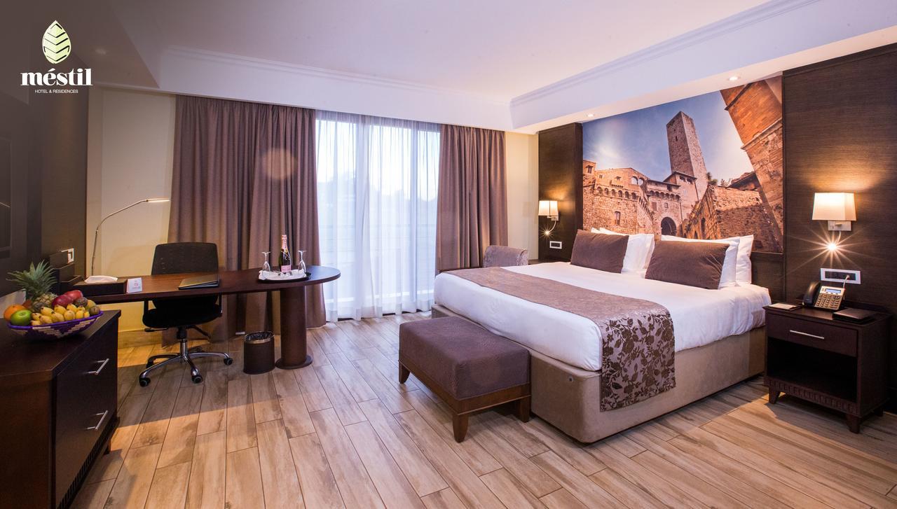 Mestil Hotel & Residences Kampala Buitenkant foto