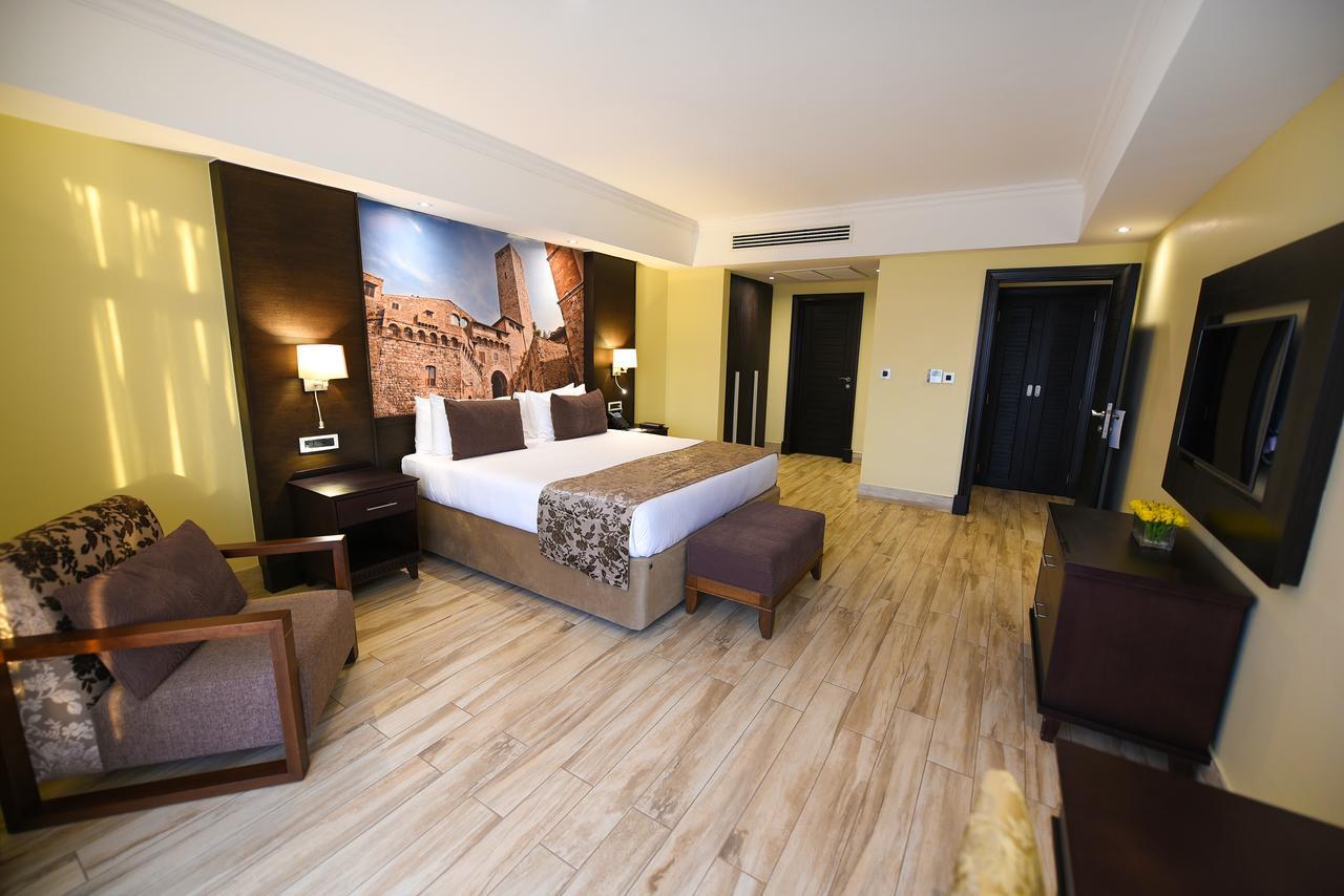 Mestil Hotel & Residences Kampala Buitenkant foto