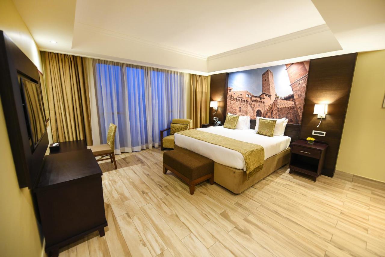 Mestil Hotel & Residences Kampala Buitenkant foto