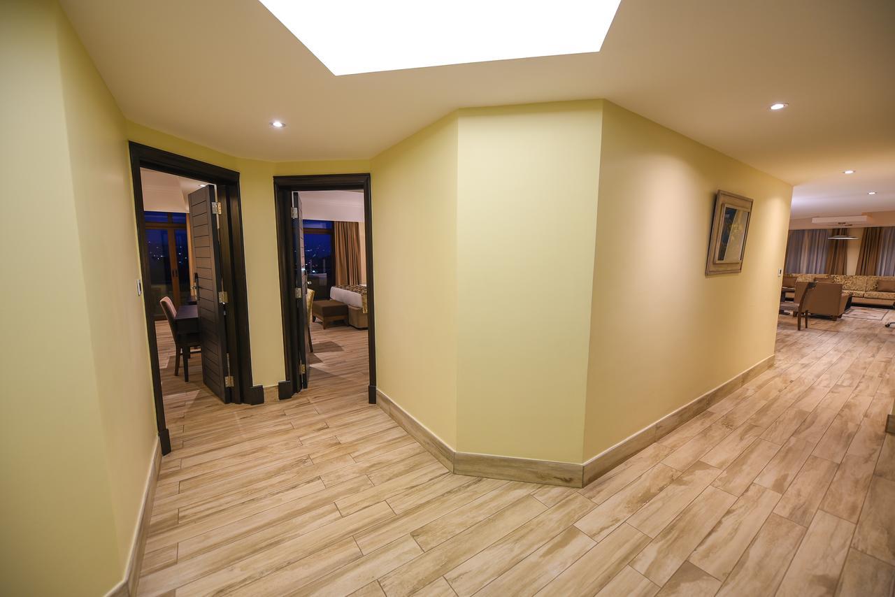 Mestil Hotel & Residences Kampala Buitenkant foto