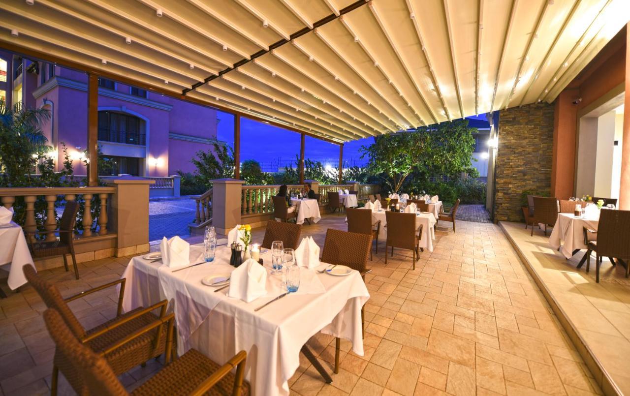 Mestil Hotel & Residences Kampala Buitenkant foto